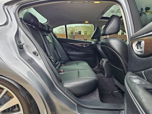 Used 2018 INFINITI Q50 Luxe w/ Essential Package (3.0T Luxe) image 12