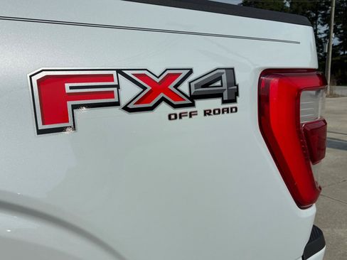 Used 2022 Ford F150 Lariat AWD/4WD image 32
