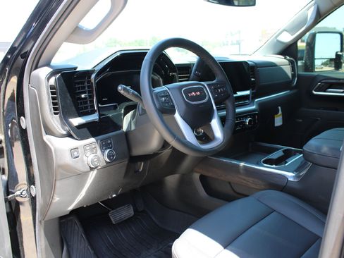 Used 2026 GMC Sierra 2500 SLT w/ SLT Premium Package AWD/4WD image 19