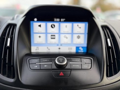 Used 2017 Ford Escape SE w/ Equipment Group 201A image 16