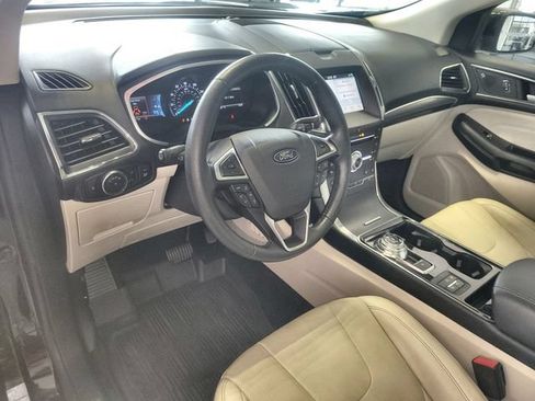 Used 2019 Ford Edge Titanium w/ Equipment Group 301A AWD/4WD image 14