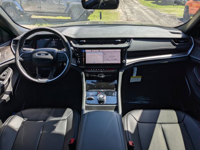 New 2026 Jeep Grand Cherokee Limited AWD/4WD image 16