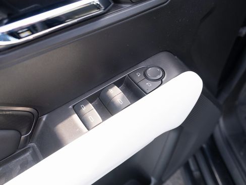 Used 2024 GMC Canyon AT4X image 16