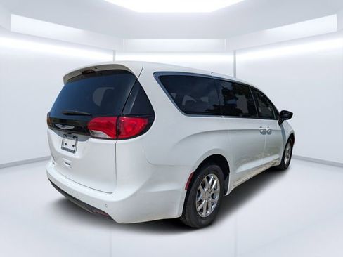 New 2025 Chrysler Voyager LX FWD image 3