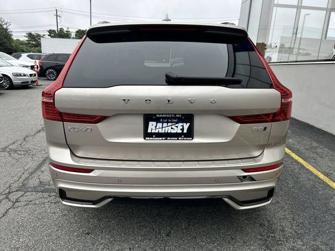 Used 2024 Volvo XC60 B5 Plus w/ Protection Package Premier AWD/4WD image 7