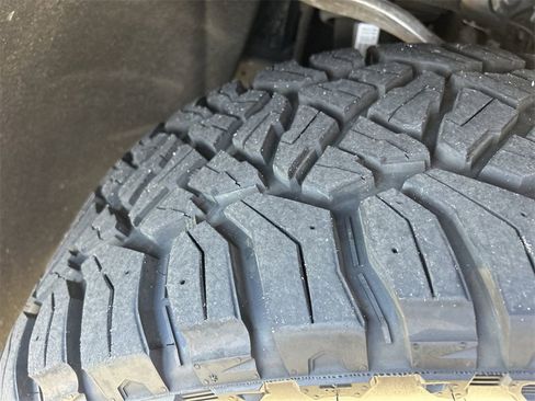 Used 2024 Chevrolet Tahoe High Country w/ Advanced Technology Package image 34