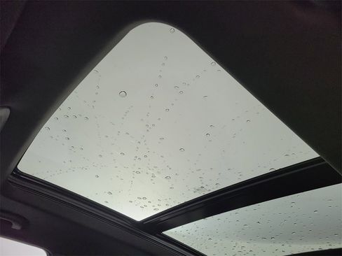 Certified 2025 Cadillac XT6 Premium Luxury w/ Technology Package image 18