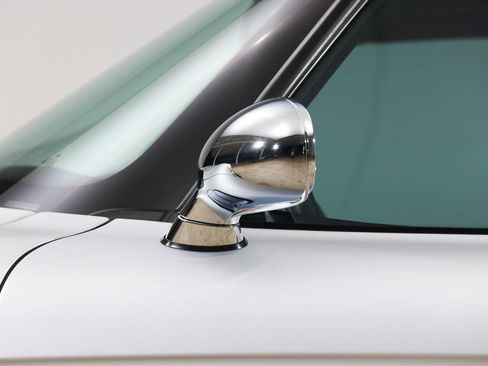 Used 2002 BMW Z8 image 23