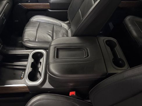 Used 2021 Chevrolet Silverado 3500 High Country image 18