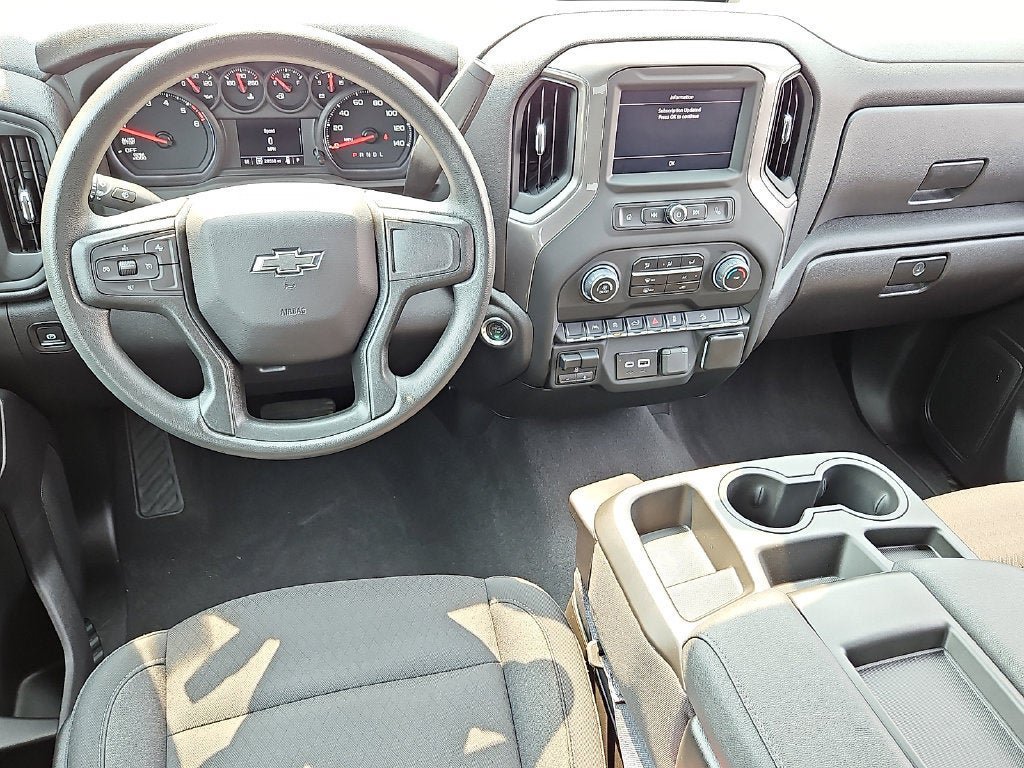 Used 2024 Chevrolet Silverado 1500 Custom Trail Boss w/ LPO, Dark Essentials Package AWD/4WD image 11