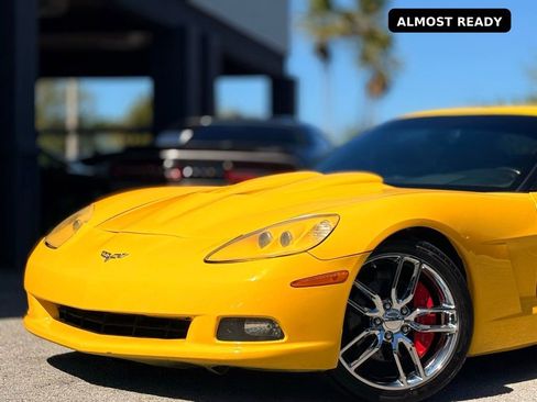 Used 2007 Chevrolet Corvette Coupe RWD image 2
