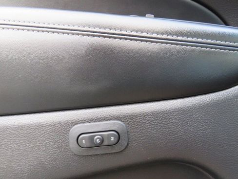 Used 2017 Jeep Grand Cherokee Limited image 35