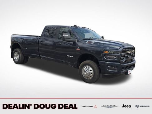 New 2026 RAM 3500 Big Horn AWD/4WD image 7