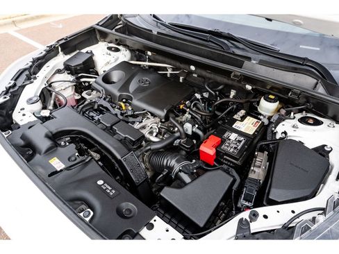 Used 2019 Toyota RAV4 XLE image 10