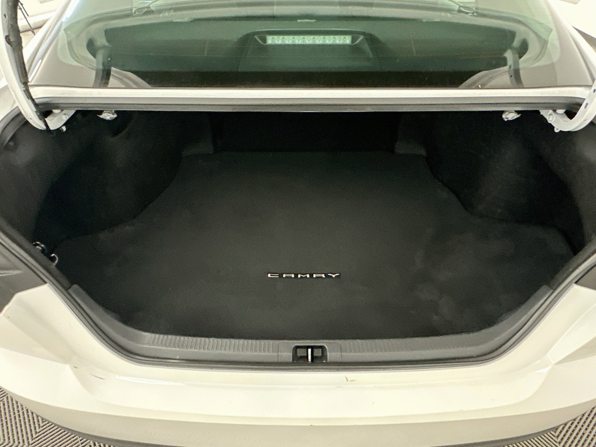 Used 2026 Toyota Camry LE FWD image 30
