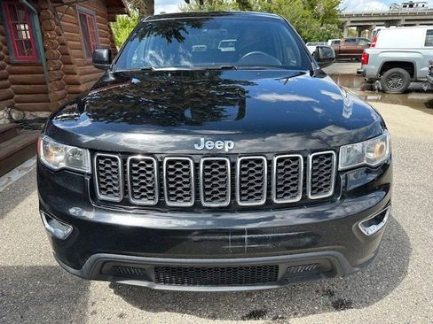 Used 2017 Jeep Grand Cherokee Laredo image 26