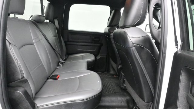 Used 2024 RAM 2500 Tradesman w/ Chrome Appearance Group AWD/4WD image 13