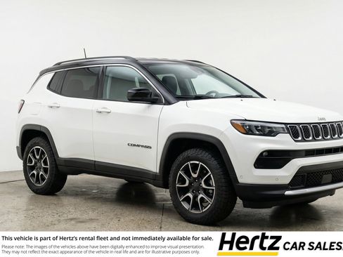 Used 2025 Jeep Compass Trailhawk image 1