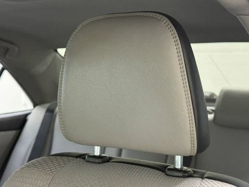 Used 2017 Toyota Camry SE FWD image 34