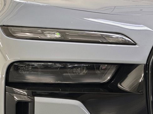 New 2026 BMW 740i w/ Executive Package image 10