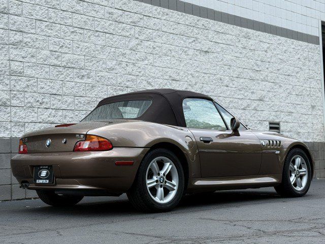 Used 2000 BMW Z3 2.5i RWD image 3
