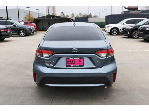 Used 2022 Toyota Corolla LE image 7