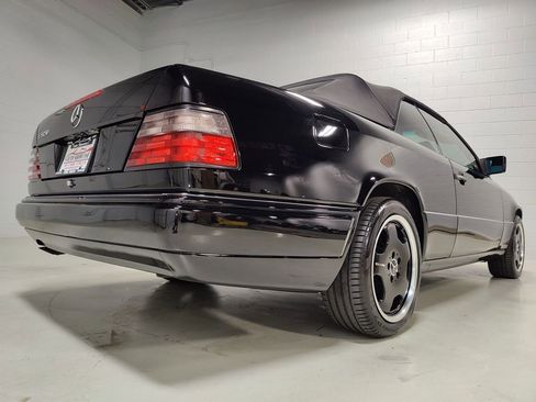 Used 1995 Mercedes-Benz E 320 Convertible image 9