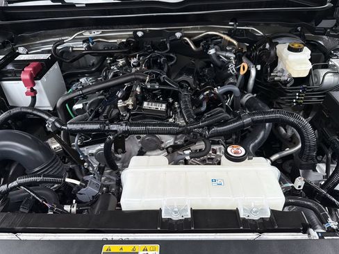 Used 2025 Toyota Tacoma TRD Sport RWD image 10
