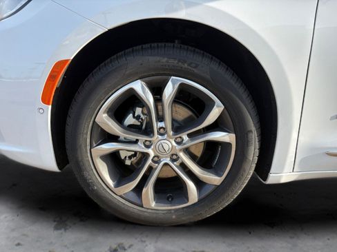 New 2026 Chrysler Pacifica Pinnacle image 14