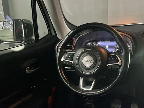 Used 2021 Jeep Renegade Trailhawk AWD/4WD image 28