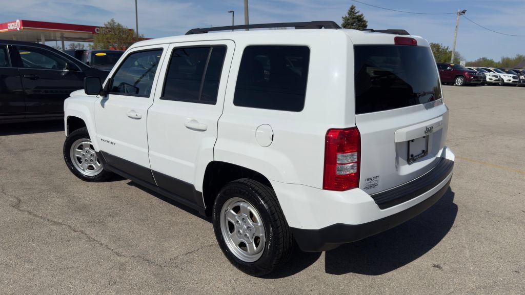 Used 2017 Jeep Patriot Sport w/ Power Value Group FWD image 5