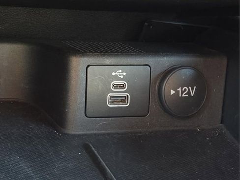 Used 2025 Ford Escape ST-Line image 25