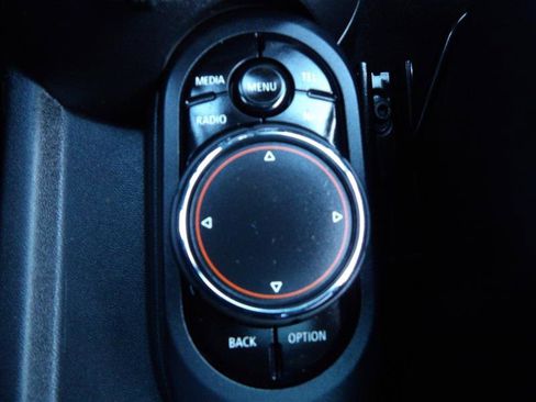 Used 2015 MINI Cooper S image 21