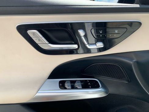 Used 2025 Mercedes-Benz E 350 4MATIC Sedan image 20