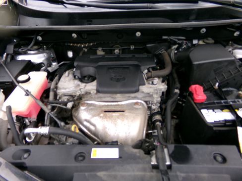 Used 2016 Toyota RAV4 LE image 21