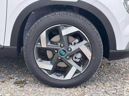 New 2026 Hyundai Venue SEL FWD image 6