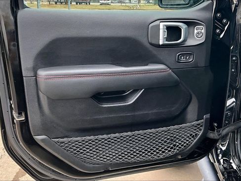 Used 2022 Jeep Wrangler Unlimited Rubicon w/ Cold Weather Group image 24