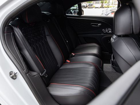 Used 2021 Bentley Flying Spur W12 AWD/4WD image 45