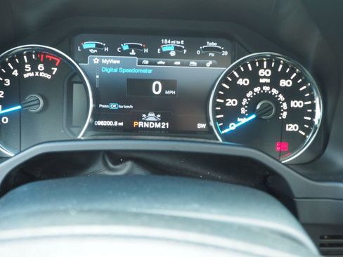 Used 2015 Ford F150 Platinum w/ Equipment Group 701A Luxury image 26