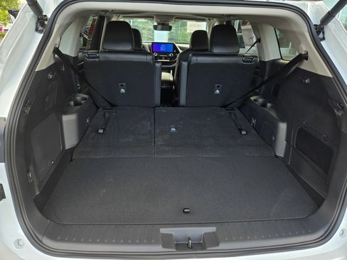 Certified 2026 Toyota Highlander Limited AWD/4WD image 25