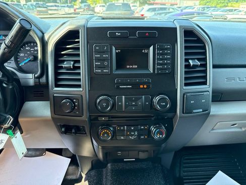 Used 2017 Ford F250 XL w/ Power Equipment Group AWD/4WD image 6
