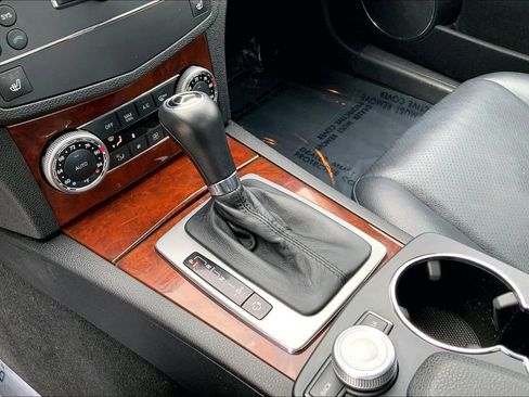 Used 2008 Mercedes-Benz C 300 Sedan image 17