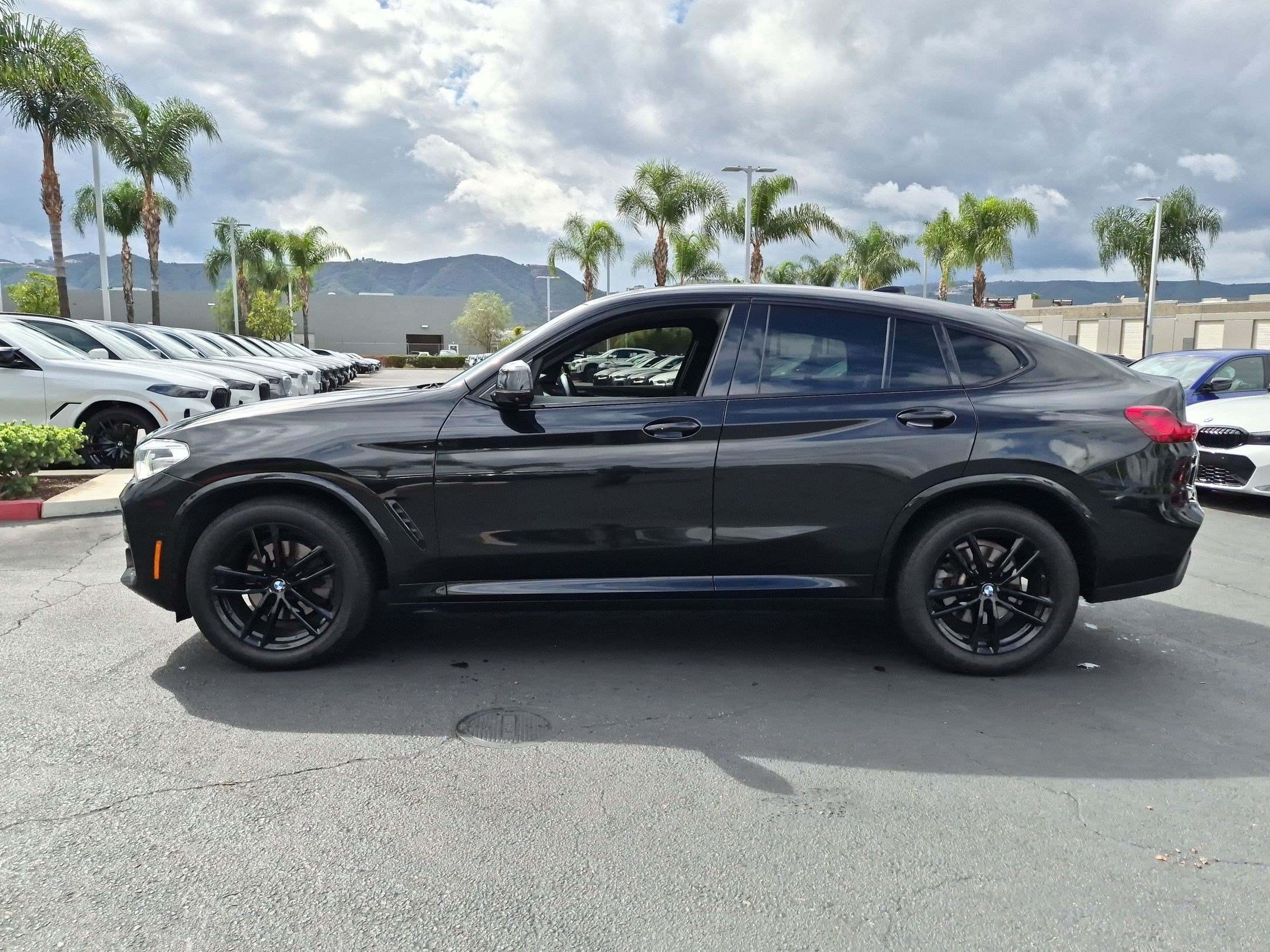 Used 2021 BMW X4 xDrive30i w/ M Sport Package AWD/4WD image 5