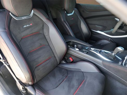 Used 2021 Chevrolet Camaro ZL1 image 25