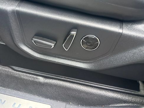 Used 2022 Ford F350 Platinum AWD/4WD image 10