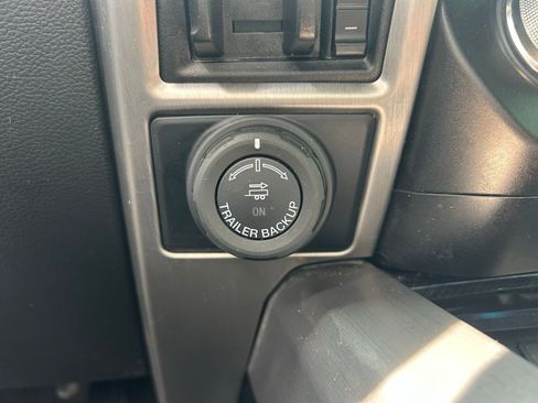 Used 2021 Ford F350 Platinum w/ FX4 Off-Road Package image 21