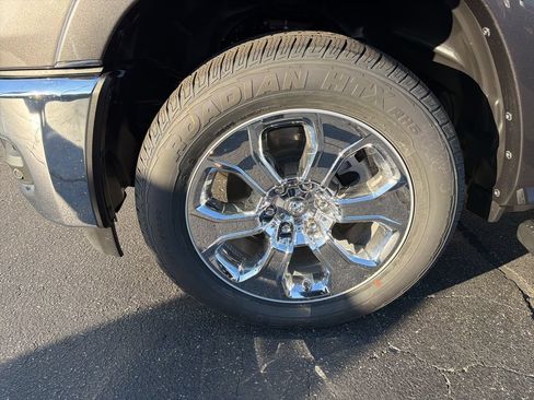 New 2026 RAM 1500 Big Horn AWD/4WD image 5
