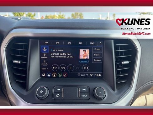 Used 2023 GMC Acadia SLT image 21