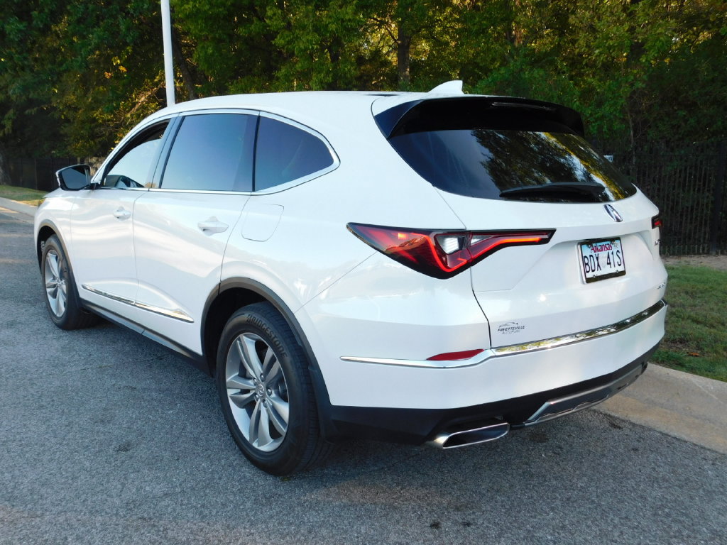 Used 2025 Acura MDX SH-AWD image 3
