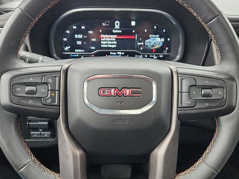 Used 2023 GMC Yukon AT4 w/ AT4 Premium Plus Package image 11